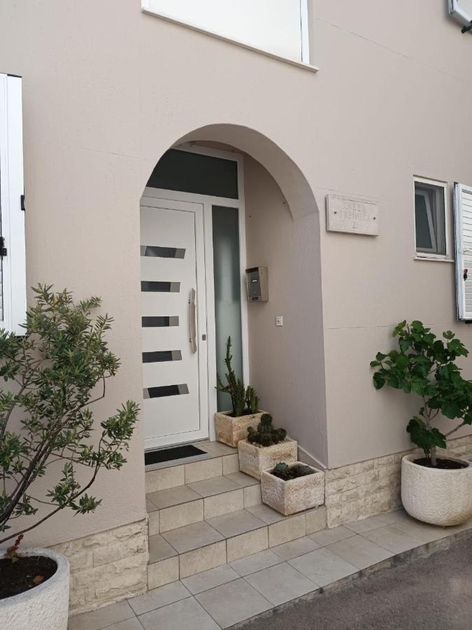 Apartments Vrime Biograd Na Moru Ngoại thất bức ảnh