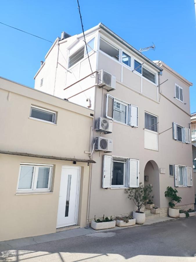 Apartments Vrime Biograd Na Moru Ngoại thất bức ảnh