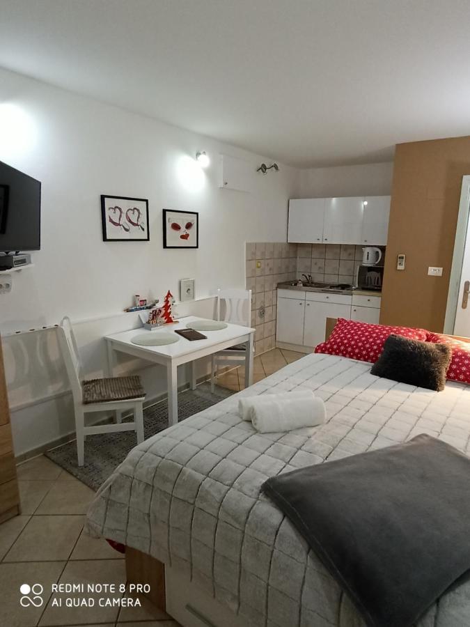 Apartments Vrime Biograd Na Moru Ngoại thất bức ảnh